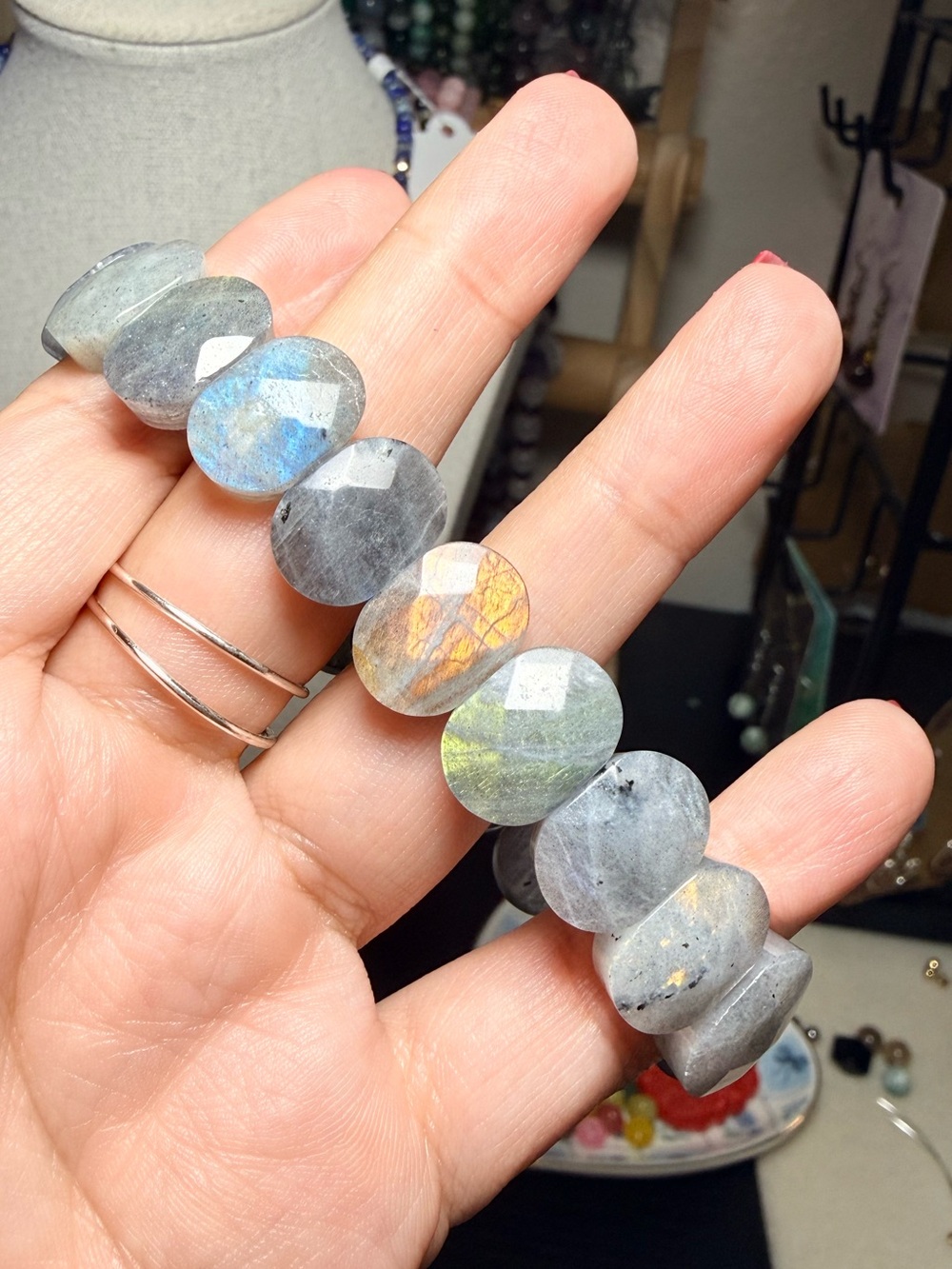 ONE Flashy Labradorite Gemstone Bangle Bracelet Gray - Picture 3 of 3